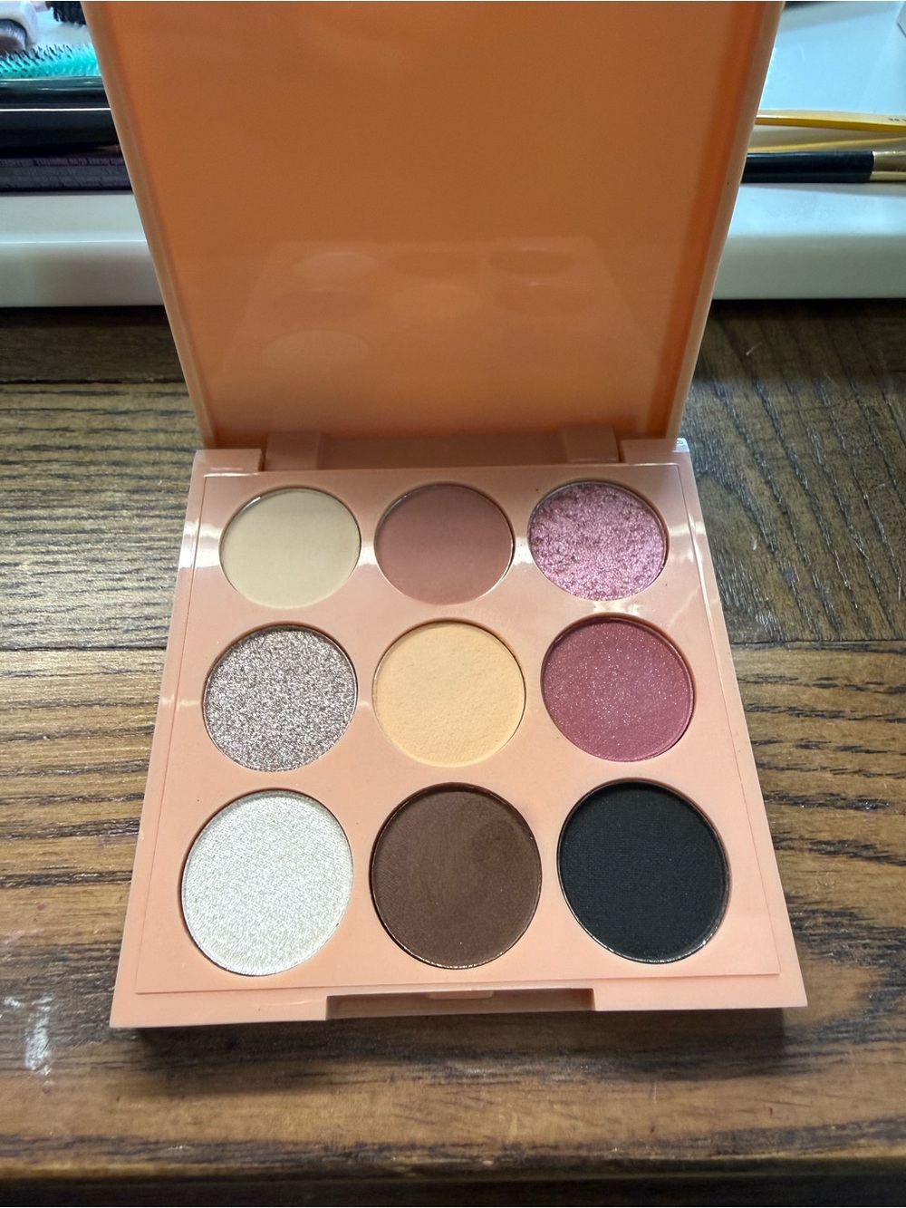 Estate 9-Color Peach & Pink Eyeshadow Palette